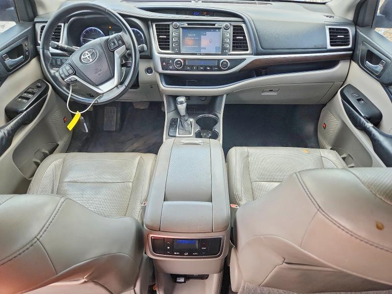 2014 Toyota Highlander VIN 5TDYKRFHXES015592 COPART salvage auction — MINOR DENT/SCRATCHES, Tx - Certificate Of Title (P), sold $9,100 on 2026-07-28 (photo 8)