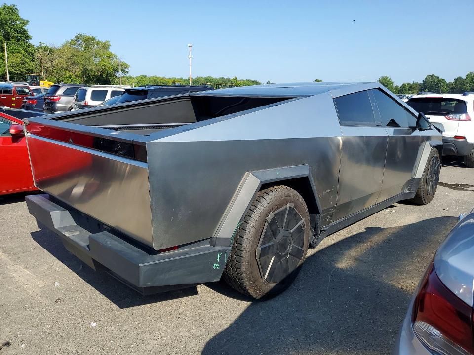 2024 Tesla Cybertruck VIN 7G2CEHED7RA012292 COPART salvage auction — SIDE, Nj - Cert Of Title-Salvage, sold $6,000 on 2026-07-28 (photo 3)