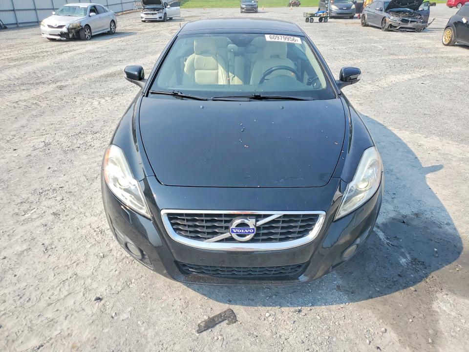 2012 Volvo C70 VIN YV1672MC5CJ125655 COPART salvage auction — SIDE, Nc - Salvage Certificate Of Title, sold $1,650 on 2026-09-09 (photo 5)