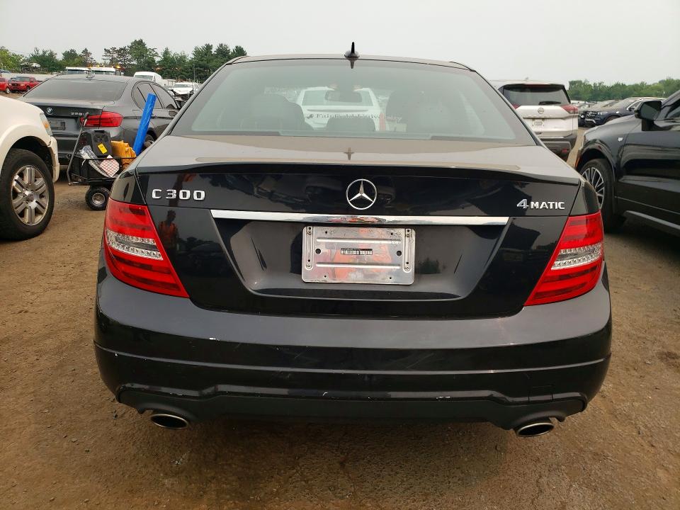 2013 Mercedes-benz C-klasse VIN WDDGF8AB8DR299661 COPART salvage auction — MINOR DENT/SCRATCHES, Ct - Certificate Of Title, sold $1,450 on 2026-07-28 (photo 6)