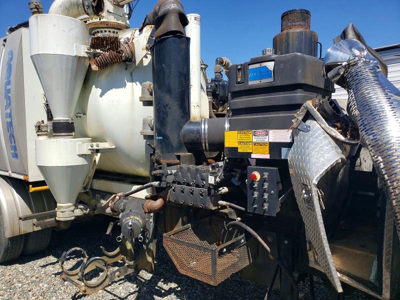 2008 International 7000-series VIN 1HTWGAZR88J638017 COPART salvage auction — ALL OVER, WA - BILL OF SALE, sold $325 on 2026-07-08 (photo 6)