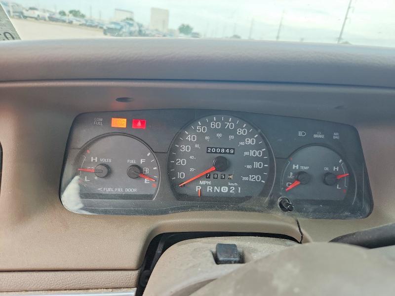 2004 Mercury Grand marquis VIN 2MEFM74W64X635185 COPART salvage auction — FRONT END, La - Cert Of Title-Salvage, sold $400 on 2026-08-05 (photo 9)