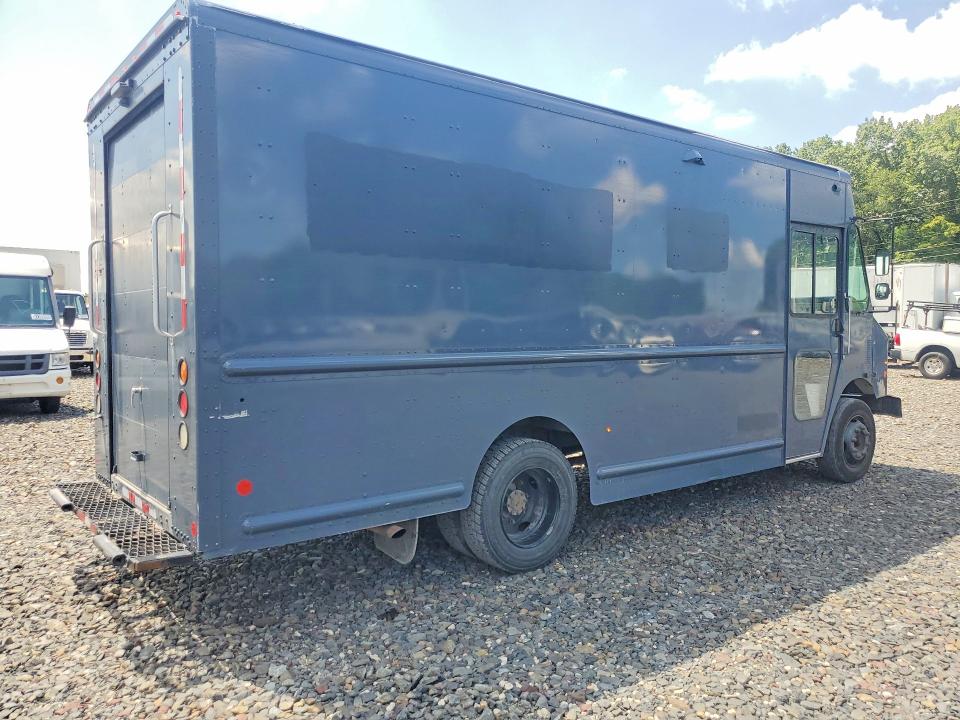 2020 Freightliner All other VIN 4UZAC2EA5LCMK0098 COPART salvage auction — NORMAL WEAR, NJ - CERTIFICATE OF TITLE, sold $150 on 2026-08-24 (photo 3)
