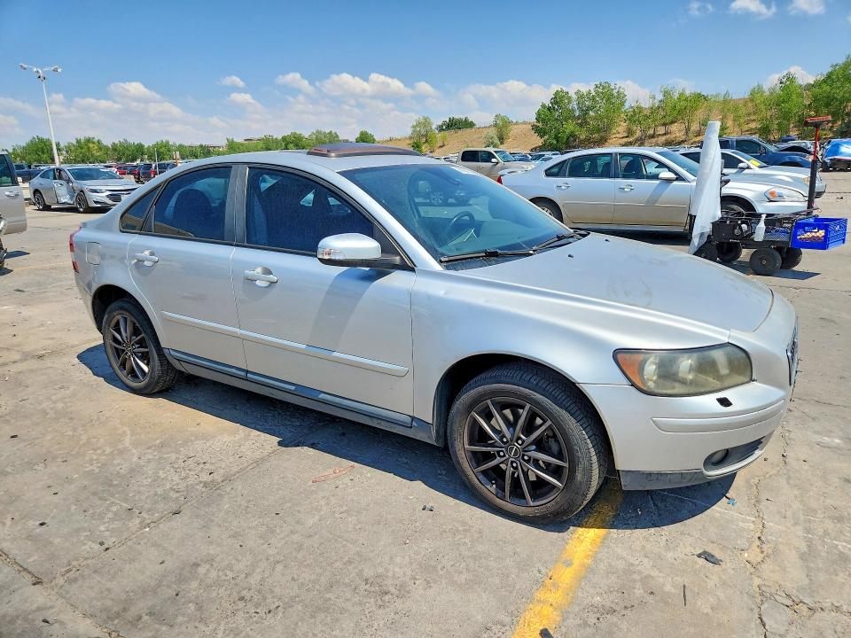 2007 Volvo S40 VIN YV1MH682372287782 COPART salvage auction — HAIL, Co - Cert Of Title-Rebuilt Salvage, sold $325 on 2026-08-17 (photo 4)