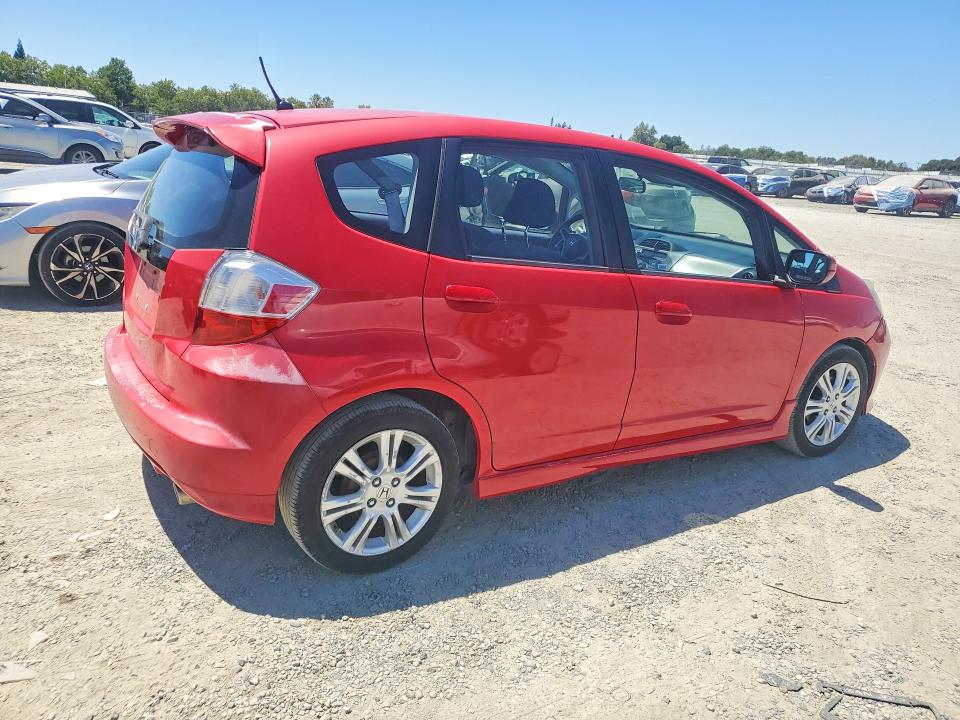 2011 Honda Fit VIN JHMGE8H58BC011827 COPART salvage auction — MINOR DENT/SCRATCHES, CA - SALVAGE CERTIFICATE, sold $2,300 on 2026-07-09 (photo 3)