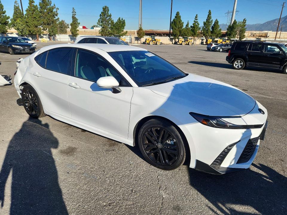 2025 Toyota Camry VIN 4T1DAACK8SU587878 COPART salvage auction — REAR END, CA - SALVAGE CERTIFICATE, sold $14,800 on 2026-09-08 (photo 4)