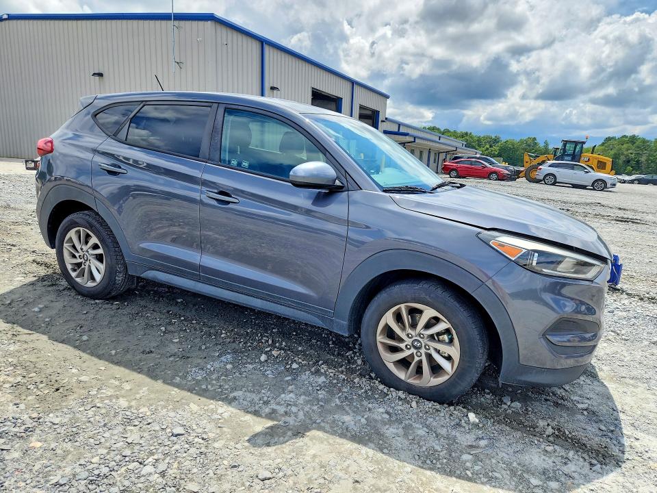 2017 Hyundai Tucson VIN KM8J23A43HU580376 COPART salvage auction — MINOR DENT/SCRATCHES, Ga - Certificate Of Title, sold $3,500 on 2026-07-22 (photo 4)