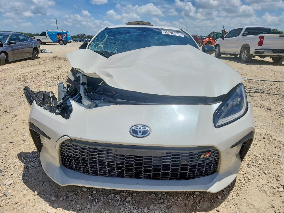 2024 Toyota Gr 86 VIN JF1ZNBB11R9758003 COPART salvage auction — FRONT END, TX - CERTIFICATE OF TITLE, sold $5,100 on 2026-07-21 (photo 5)