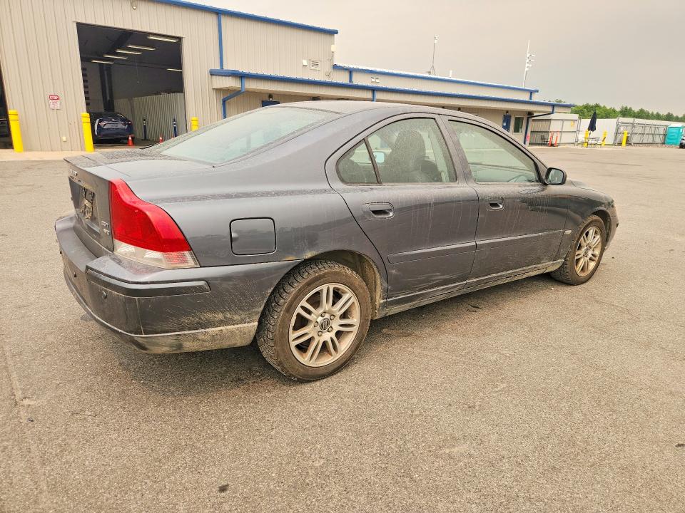 2006 Volvo S60 VIN YV1RH592762503730 COPART salvage auction — NORMAL WEAR, ME - CERTIFICATE OF TITLE, sold $325 on 2026-07-24 (photo 3)