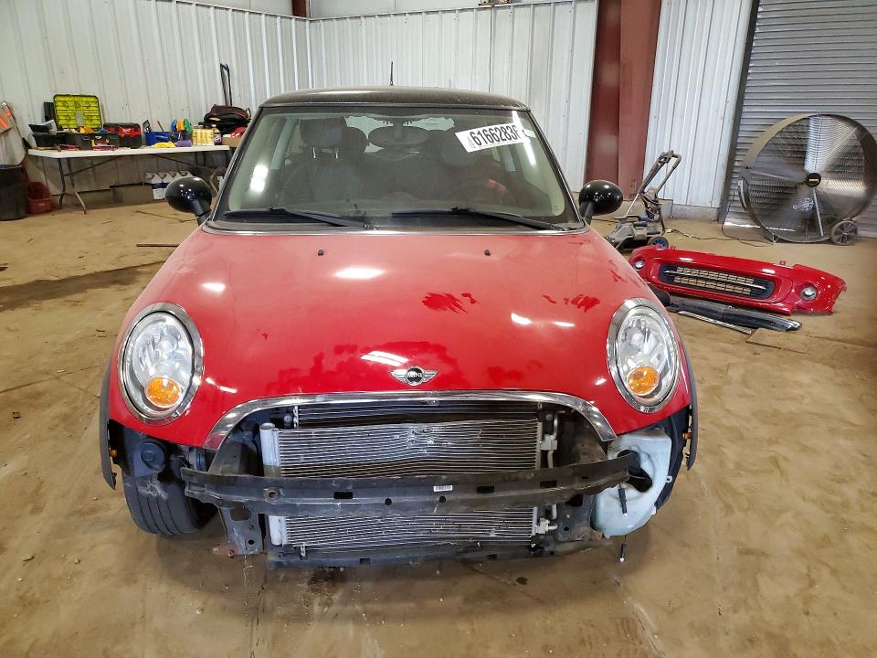 2011 Mini Cooper VIN WMWSU3C58BT098537 COPART salvage auction — FRONT END, Mi - Certificate Of Title, sold $1,000 on 2026-08-08 (photo 5)