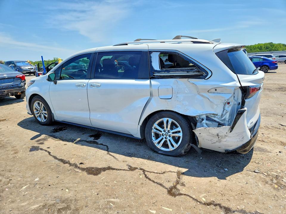 2022 Toyota Sienna VIN 5TDESKFC4NS060915 COPART salvage auction — REAR END, Va - Cert Of Title - Salvage, sold $16,800 on 2026-07-29 (photo 2)