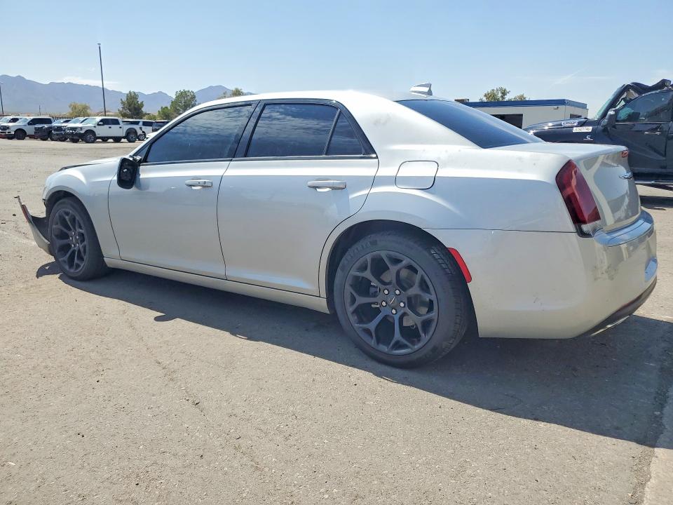 2020 Chrysler 300 VIN 2C3CCAAG3LH137606 COPART salvage auction — FRONT END, Salvage Title, sold $3,450 on 2026-08-28 (photo 2)