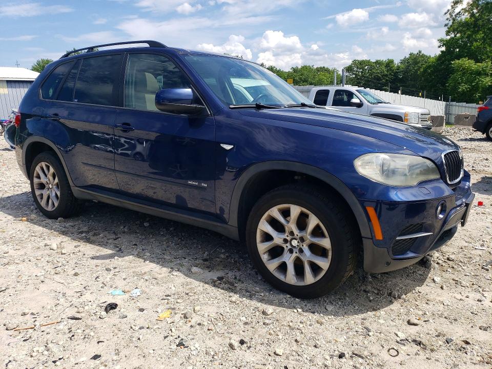 2011 BMW X5 VIN 5UXZV4C52BL408216 COPART salvage auction — UNDERCARRIAGE, NY - CERT OF TITLE-REBUILT, sold $375 on 2026-07-22 (photo 4)