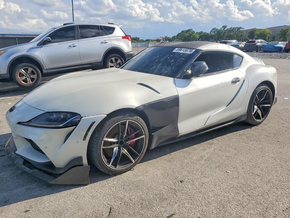 2020 Toyota Supra VIN WZ1DB4C08LW025603 — COPART salvage auction photo