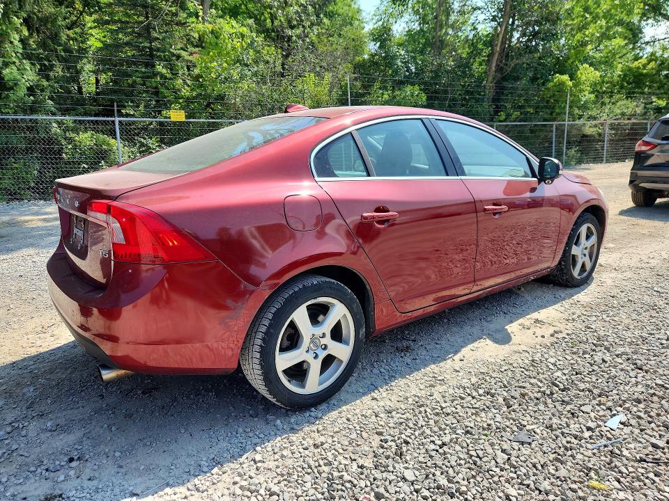 2013 Volvo S60 VIN YV1612FSXD2210878 COPART salvage auction — ALL OVER, OH - CERT OF TITLE-SALVAGE, sold $975 on 2026-08-12 (photo 3)