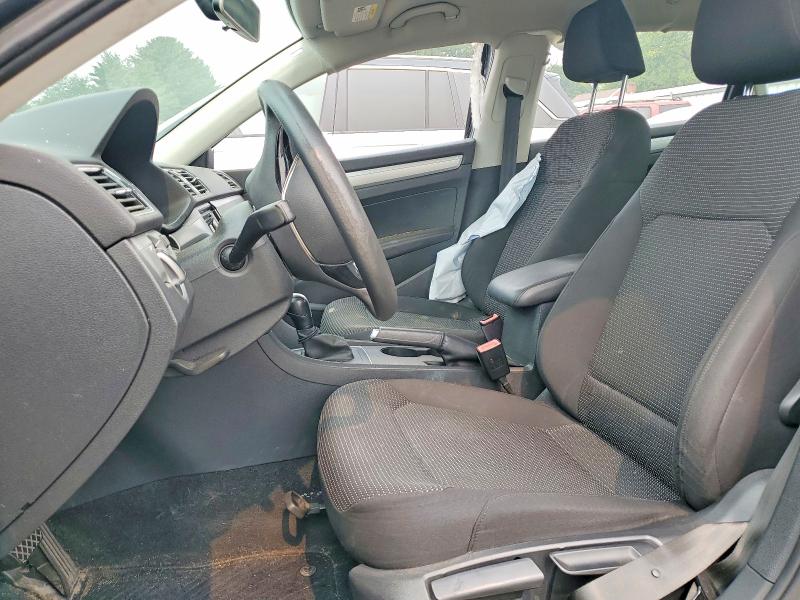 2016 Volkswagen Passat VIN 1VWAT7A30GC059939 COPART salvage auction — SIDE, Salvage Title, sold $1,100 on 2026-08-24 (photo 7)