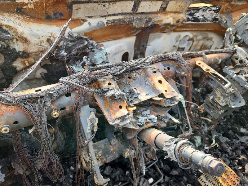 2016 Toyota Rav4 VIN JTMBFREV1GJ077450 COPART salvage auction — BURN, Ny - Mv-907A Salvage Certificate, sold $250 on 2026-07-27 (photo 9)