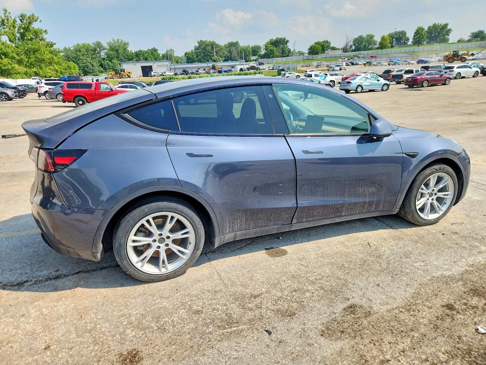 2023 Tesla Model y VIN 7SAYGDEF5PA049323 COPART salvage auction — NORMAL WEAR, MO - CERTIFICATE OF TITLE, sold $9,000 on 2026-07-28 (photo 3)