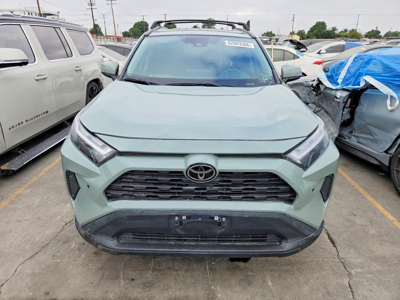 2023 Toyota Rav 4 VIN 2T3W1RFV0PW287635 COPART salvage auction — Side, Sc - Salvage Title, sold $12,900 on 2026-09-11 (photo 5)