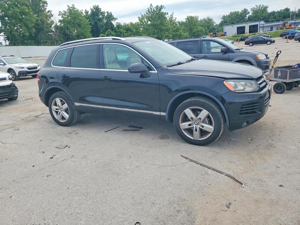 2014 Volkswagen VIN WVGEF9BP8ED014727 COPART salvage auction — WATER/FLOOD, Mo - Salvage Certificate Of Title, sold $175 on 2026-07-28 (photo 4)