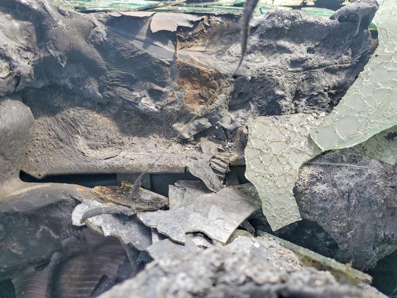 2017 Isuzu Npr VIN JALC4W16XH7K00165 COPART salvage auction — ENGINE BURN, FL - CERTIFICATE OF TITLE (P), sold $150 on 2026-09-11 (photo 9)