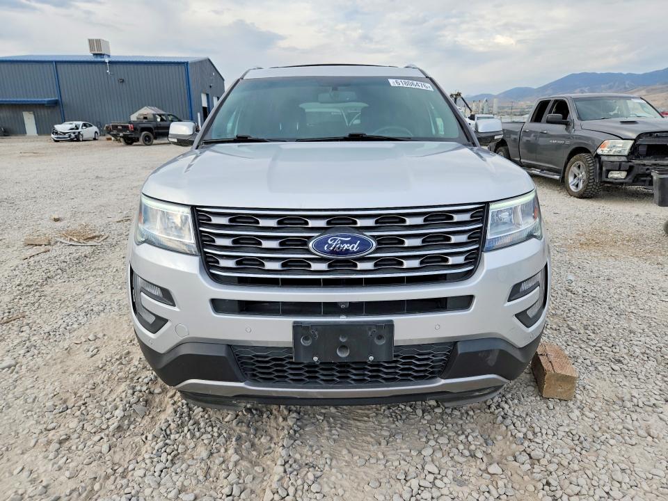 2017 Ford Explorer VIN 1FM5K8F8XHGB82218 COPART salvage auction — SIDE, Salvage Title, sold $7,200 on 2026-08-21 (photo 5)