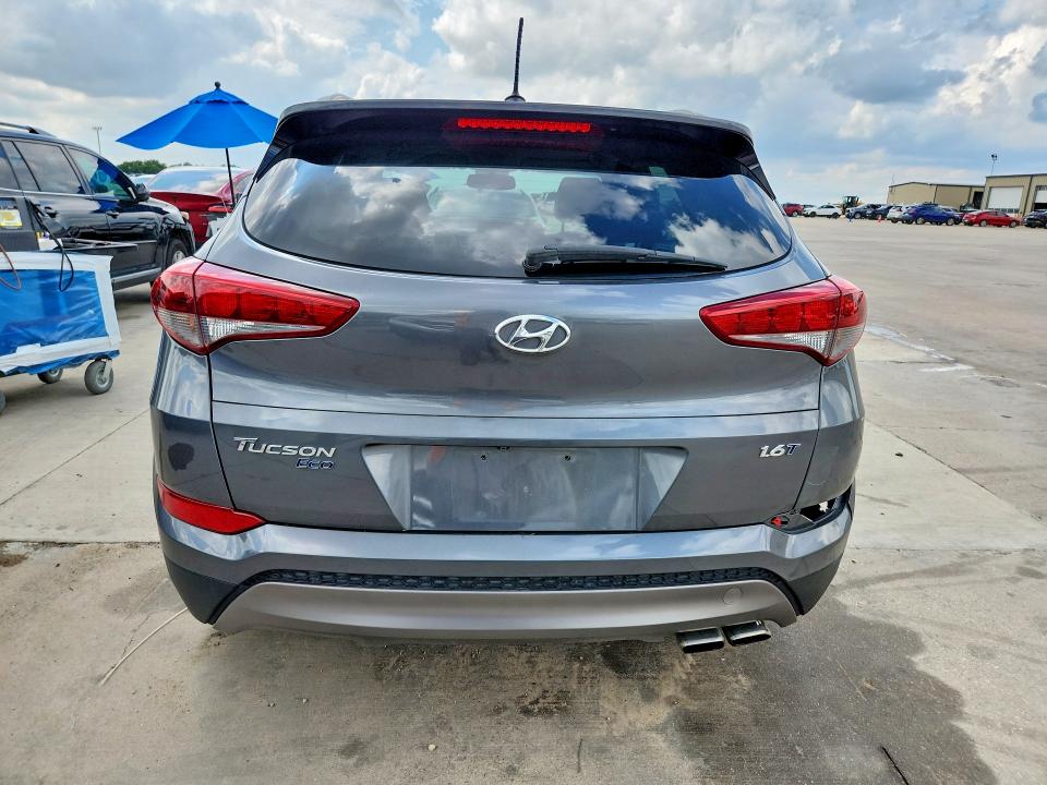 2016 Hyundai Tucson VIN KM8J33A23GU202469 COPART salvage auction — MINOR DENT/SCRATCHES, TX - CERTIFICATE OF TITLE, sold $2,050 on 2026-07-30 (photo 6)
