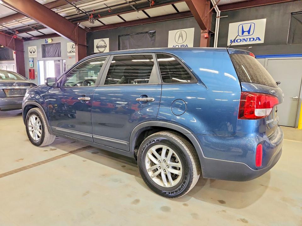 2014 Kia Sorento VIN 5XYKT3A60EG528787 COPART salvage auction — MINOR DENT/SCRATCHES, RI - CERTIFICATE OF TITLE (P), sold $2,500 on 2026-07-22 (photo 2)