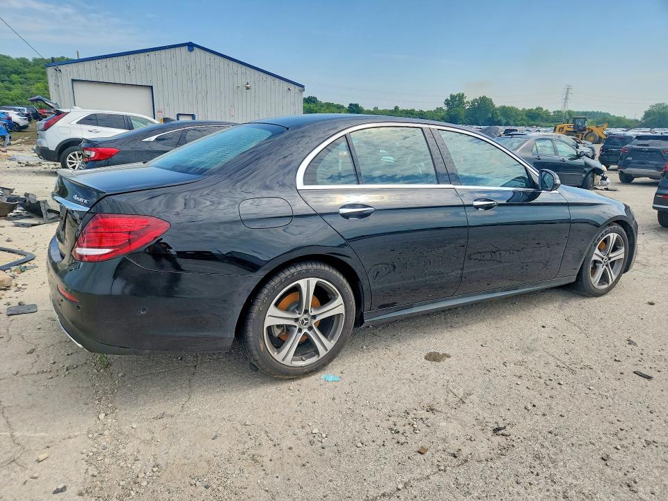 2018 Mercedes-benz VIN WDDZF4KB4JA472019 COPART salvage auction — WATER/FLOOD, Il - Salvage Cert-Flood, sold $6,900 on 2026-08-12 (photo 3)