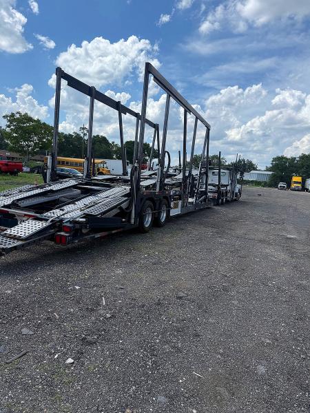 2012 Volvo VIN 4V5RC9DGXCN548735 COPART salvage auction — NORMAL WEAR, FL - CERTIFICATE OF TITLE (P), sold $15,900 on 2026-07-24 (photo 4)