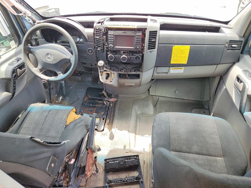 2018 Mercedes-benz Sprinter VIN WD3PE7CD6JP635573 COPART salvage auction — MECHANICAL, Fl - Certificate Of Title, sold $700 on 2026-07-27 (photo 8)