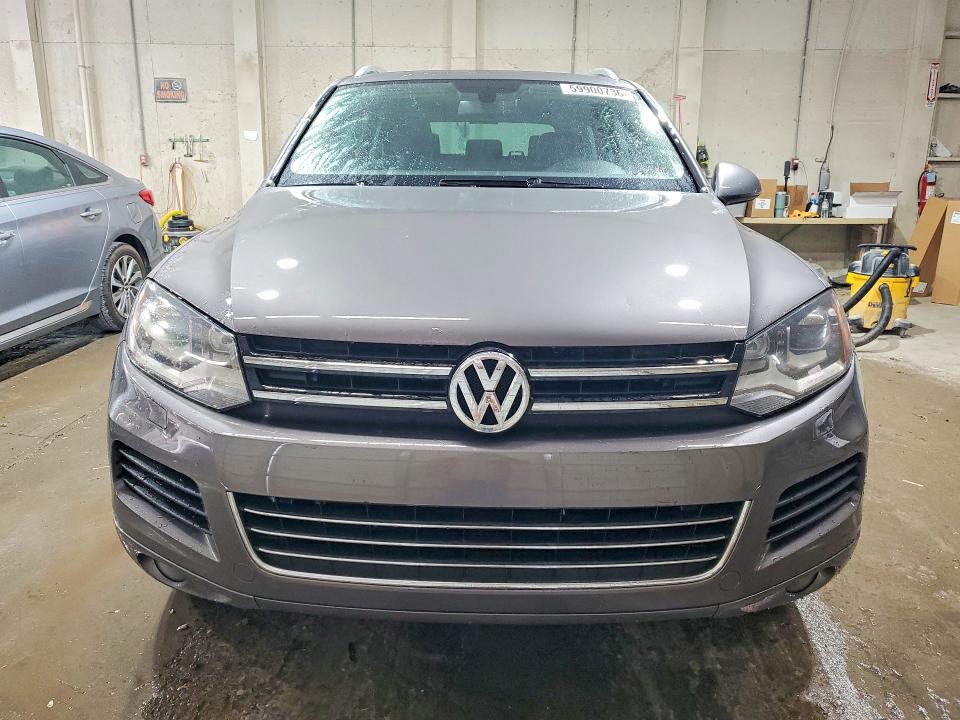 2013 Volkswagen Touareg VIN WVGEP9BP9DD003652 COPART salvage auction — SIDE, Tn - Salvage Certificate, sold $1,400 on 2026-07-30 (photo 5)