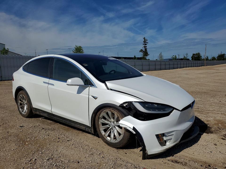 2018 Tesla Model x VIN 5YJXCDE24JF104033 COPART salvage auction — FRONT END, Ia - Cert Of Title-Salvage Title, sold $2,100 on 2026-08-19 (photo 4)