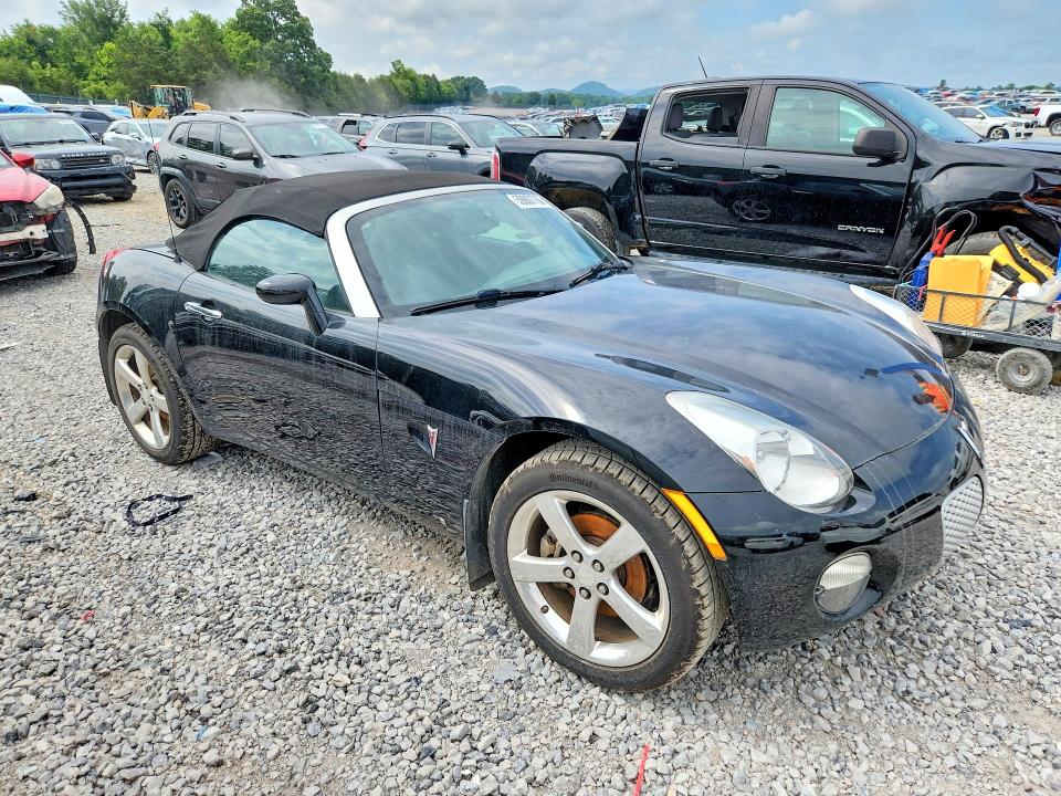 2008 Pontiac Solstice VIN 1G2MB35B18Y105767 COPART salvage auction — NORMAL WEAR, TN - CERTIFICATE OF TITLE, sold $2,250 on 2026-07-09 (photo 4)