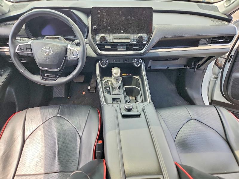 2024 Toyota Highlander VIN 5TDAAAB57RS043907 COPART salvage auction — VANDALISM, Az - Cert Of Title - Salvage, sold $34,750 on 2026-07-10 (photo 8)