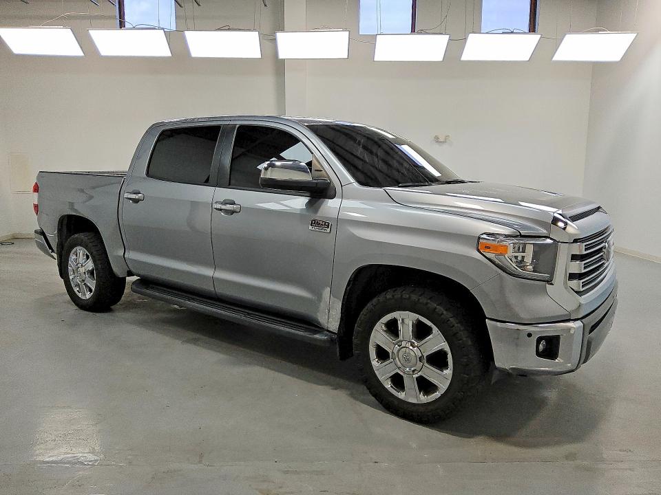 2021 Toyota Tundra VIN 5TFAY5F14MX983871 COPART salvage auction — MINOR DENT/SCRATCHES, WV - CERTIFICATE OF TITLE, sold $32,000 on 2026-08-13 (photo 4)