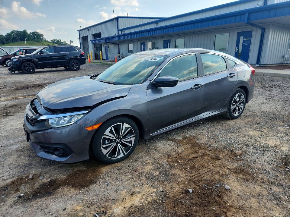 2018 Honda Civic VIN JHMFC1F72JX044181 COPART salvage auction — FRONT END, Wi - Certificate Of Title, sold $6,100 on 2026-07-28 (photo 1)