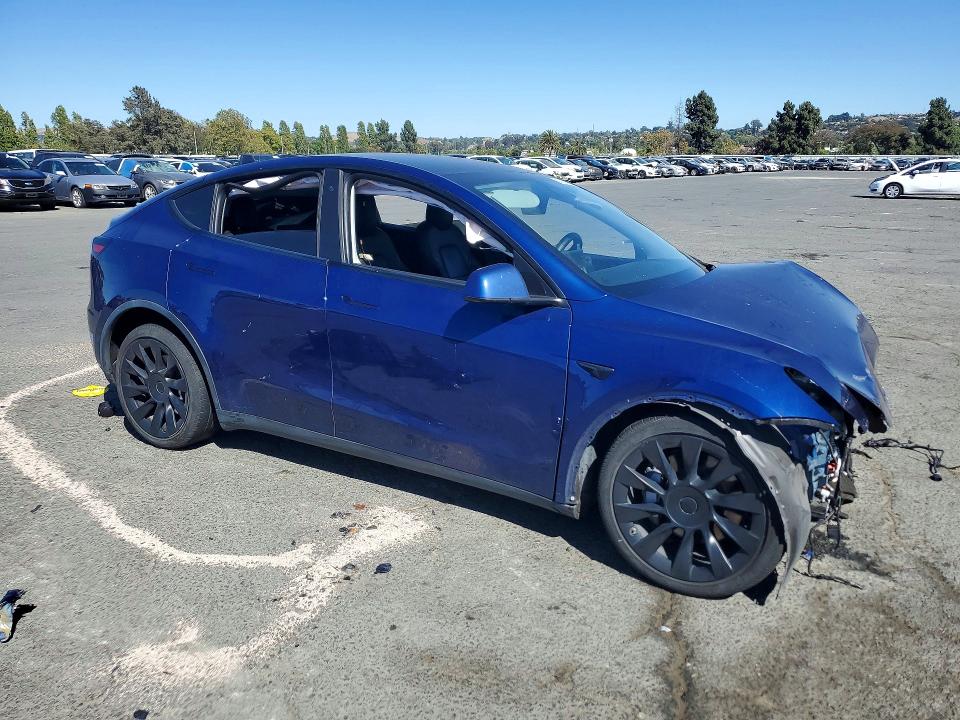 2020 Tesla Model y VIN 5YJYGDEE8LF033957 COPART salvage auction — FRONT END, Salvage Title, sold $15 on 2026-07-24 (photo 4)