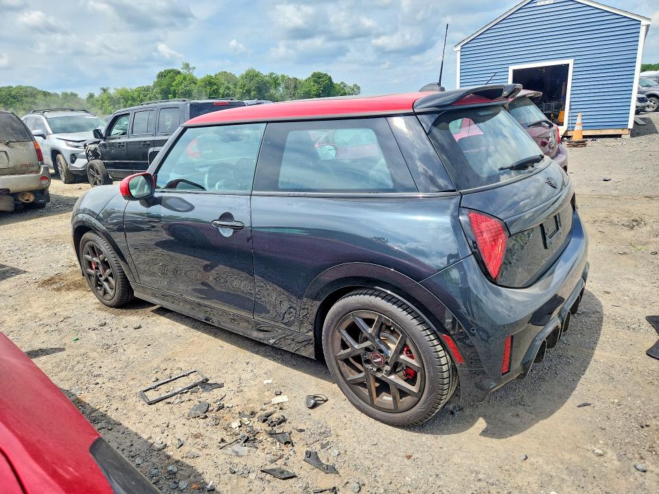 2025 Mini Cooper VIN WMW33GD03S2W89852 COPART salvage auction — MINOR DENT/SCRATCHES, Ma - Cert Of Title-Salvage, sold $20,300 on 2026-08-26 (photo 2)