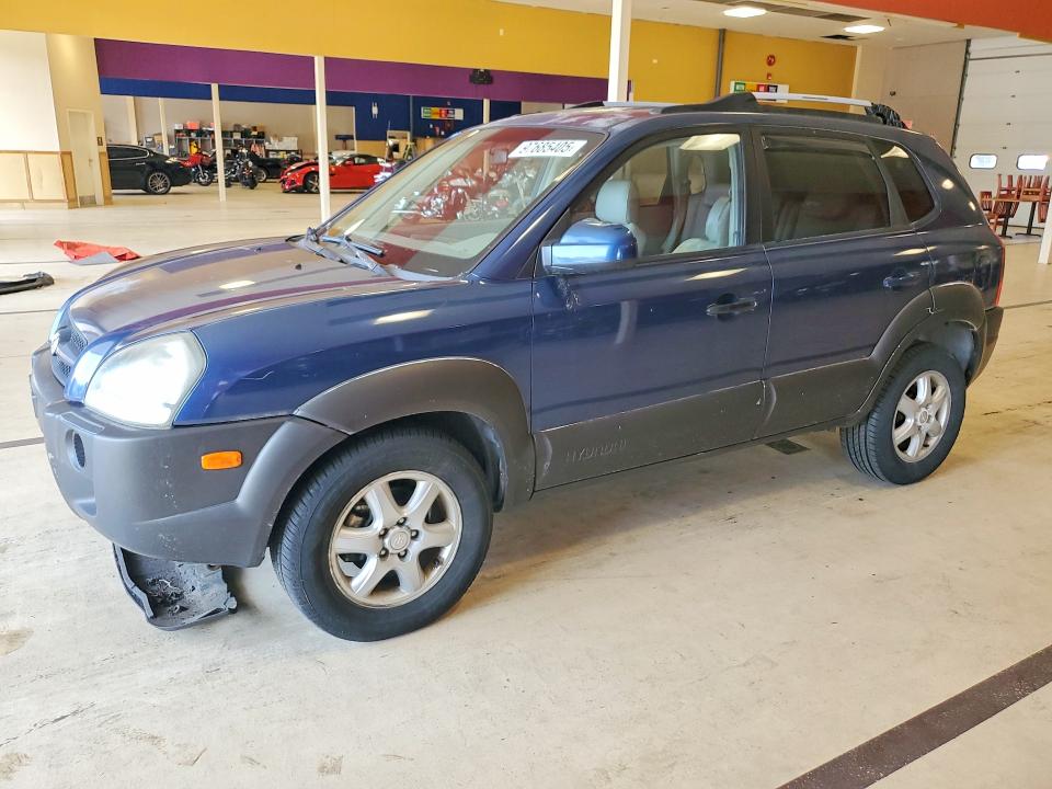 2005 Hyundai Tucson VIN KM8JN72D75U085462 COPART salvage auction — MINOR DENT/SCRATCHES, Ri - Certificate Of Title, sold $550 on 2026-07-09 (photo 1)
