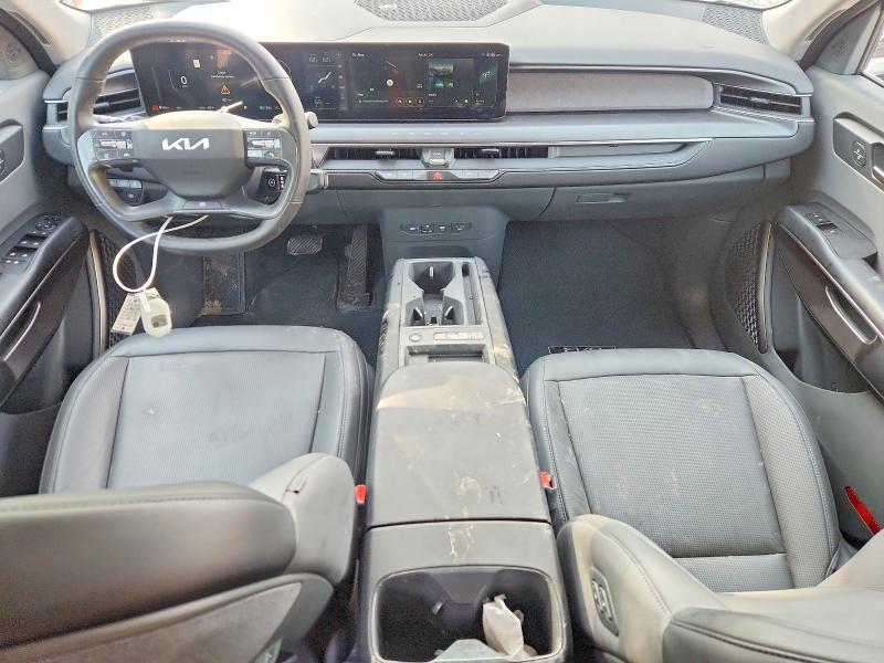 2024 Kia Ev9 VIN KNDAA5S27R6038882 COPART salvage auction — REAR END, Salvage Title, sold $14,500 on 2026-09-02 (photo 8)