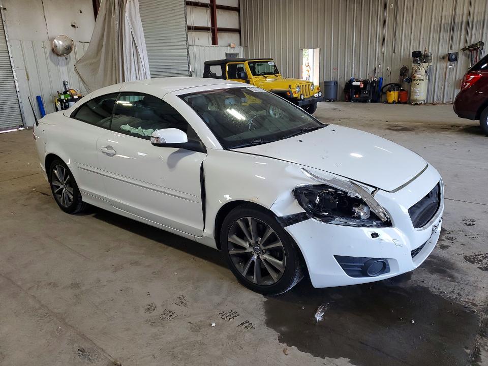 2011 Volvo C70 VIN YV1672MC9BJ109425 COPART salvage auction — FRONT END, NY - MV-907A SALVAGE CERTIFICATE, sold $350 on 2026-07-22 (photo 4)