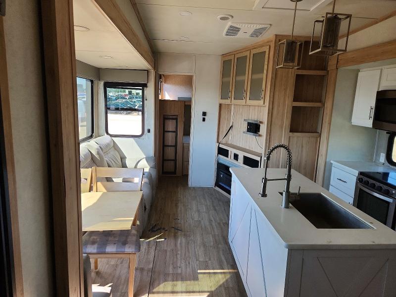 2022 Alliance Avenue VIN 7M5FA402XNC300629 COPART salvage auction — VANDALISM, AB - BOS - ACTIVE, sold $4,400 on 2026-09-03 (photo 6)