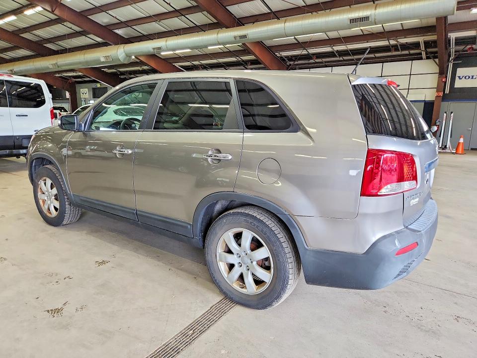 2013 Kia Sorento VIN 5XYKT3A19DG355290 COPART salvage auction — MINOR DENT/SCRATCHES, MA - CERTIFICATE OF TITLE (P), sold $1,800 on 2026-07-27 (photo 2)