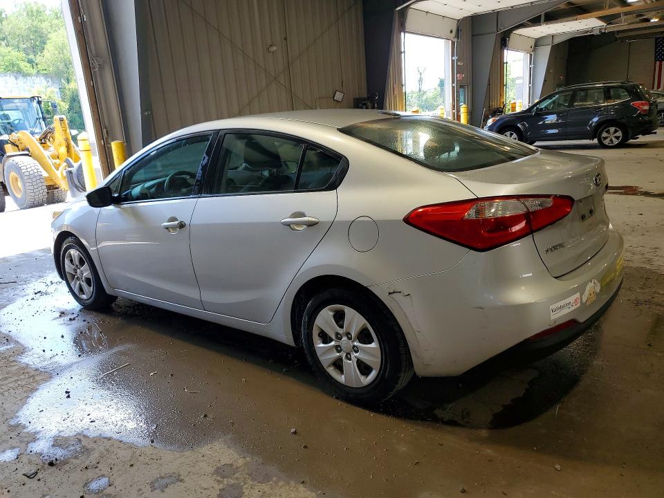 2015 Kia Forte VIN KNAFK4A61F5406067 COPART salvage auction — VANDALISM, Pa - Cert Of Title, sold $1,650 on 2026-07-29 (photo 2)