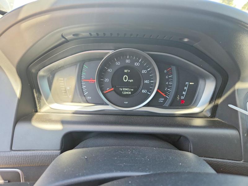 2017 Volvo Xc60 VIN YV440MRU4H2001907 COPART salvage auction — SIDE, CA - SALVAGE CERTIFICATE, sold $1,150 on 2026-08-04 (photo 9)