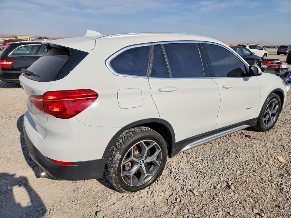 2018 BMW X1 VIN WBXHT3C31J5F89149 COPART salvage auction — MINOR DENT/SCRATCHES, Ca - Certificate Of Title, sold $2,750 on 2026-07-17 (photo 3)