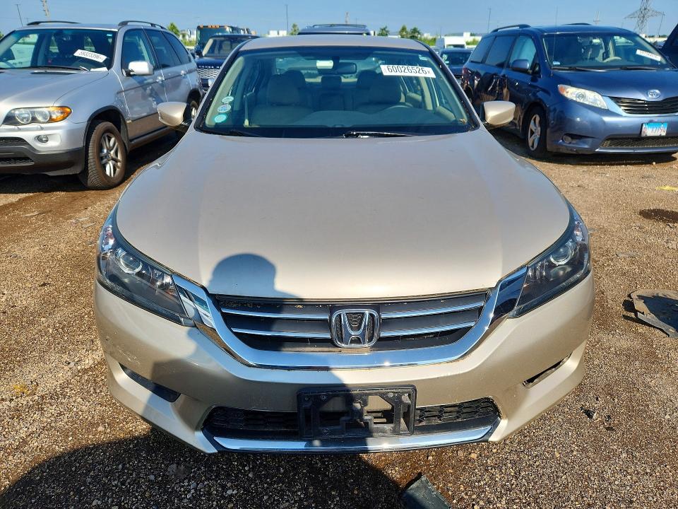 2014 Honda Accord VIN 1HGCR2F33EA072779 COPART salvage auction — FRONT END, Il - Certificate Of Title, sold $7,500 on 2026-07-09 (photo 5)