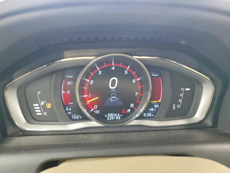 2015 Volvo Xc60 VIN YV4902RM7F2734914 COPART salvage auction — MINOR DENT/SCRATCHES, Wi - Certificate Of Title, sold $1,750 on 2026-07-27 (photo 9)