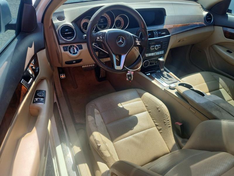 2013 Mercedes-benz C-klasse VIN WDDGJ4HB7DG052513 COPART salvage auction — MINOR DENT/SCRATCHES, TX - CERTIFICATE OF TITLE, sold $1,450 on 2026-07-30 (photo 8)